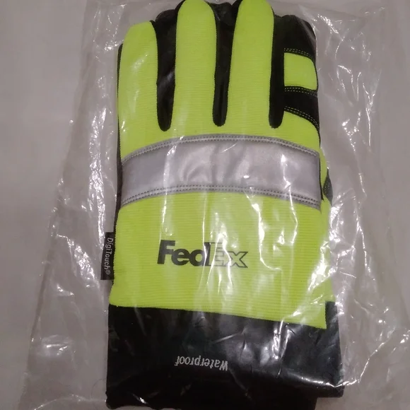 NEW FedEx Waterproof Lined Winter Gloves 2XL - Picture 2 of 4